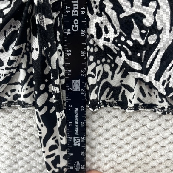 Chico's Travelers Cardigan Abstract Print Tie-Front Bell Sleeve Slinky Size 3/XL - Picture 4 of 7